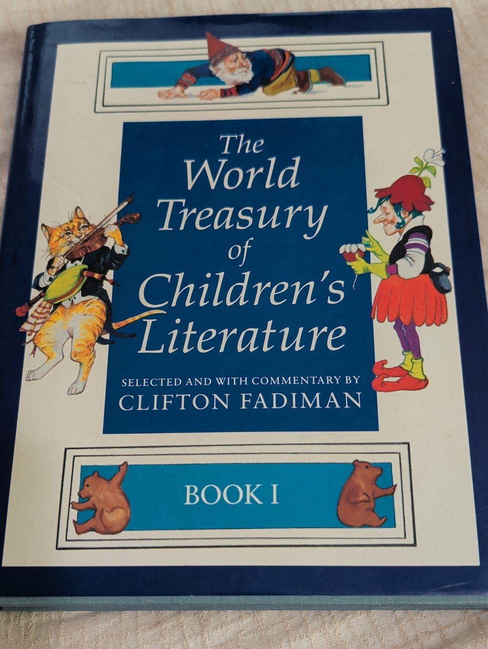 The World Treasury of Children's Literature - Blue Edition
